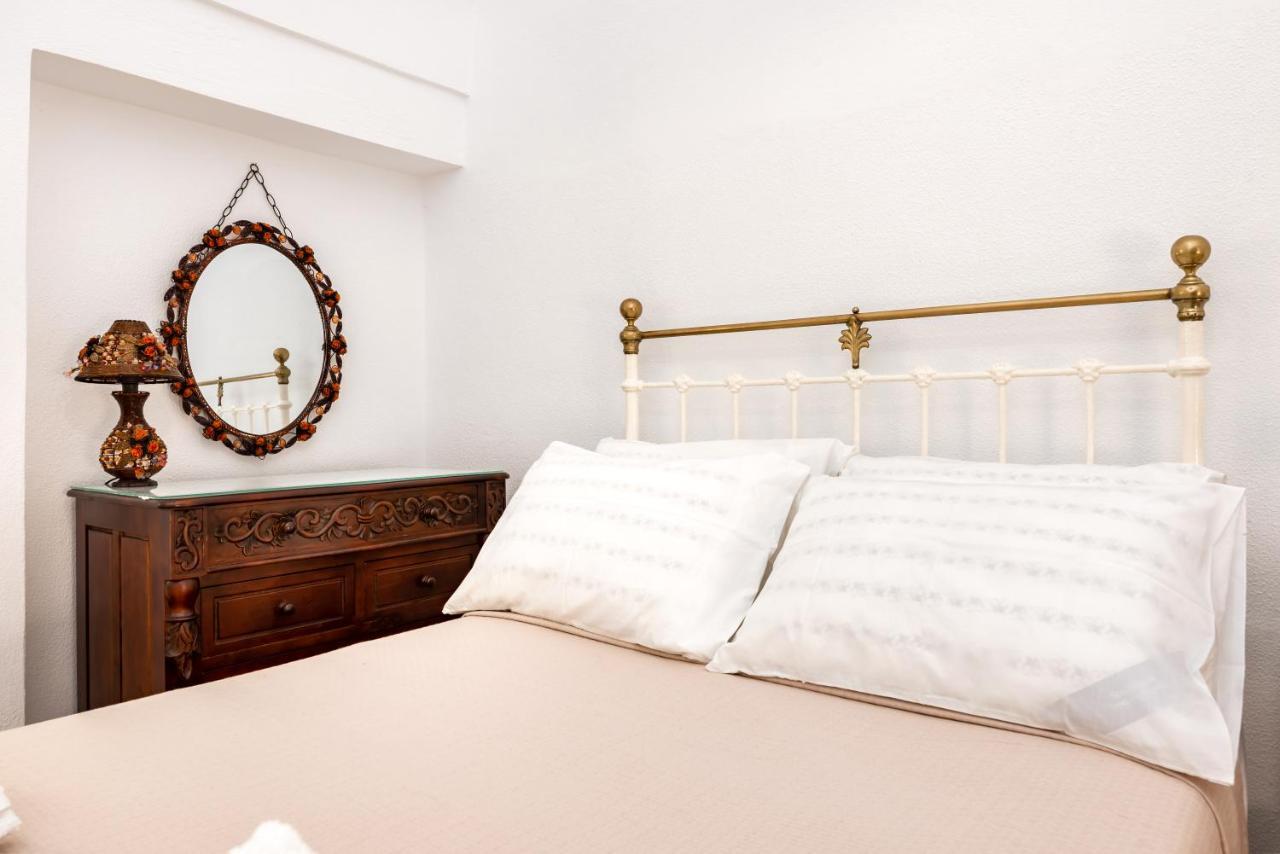 Authentic Santorinian Home Experience Fira  Eksteriør bilde