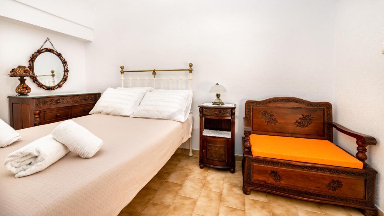 Authentic Santorinian Home Experience Fira  Eksteriør bilde